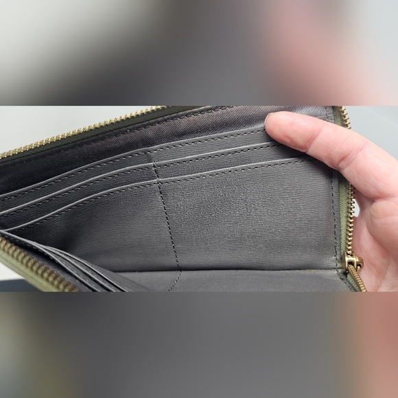 FOSSIL Zip Around Green Leather Clutch Wallet Wrist Strap - Picture 12 of 16